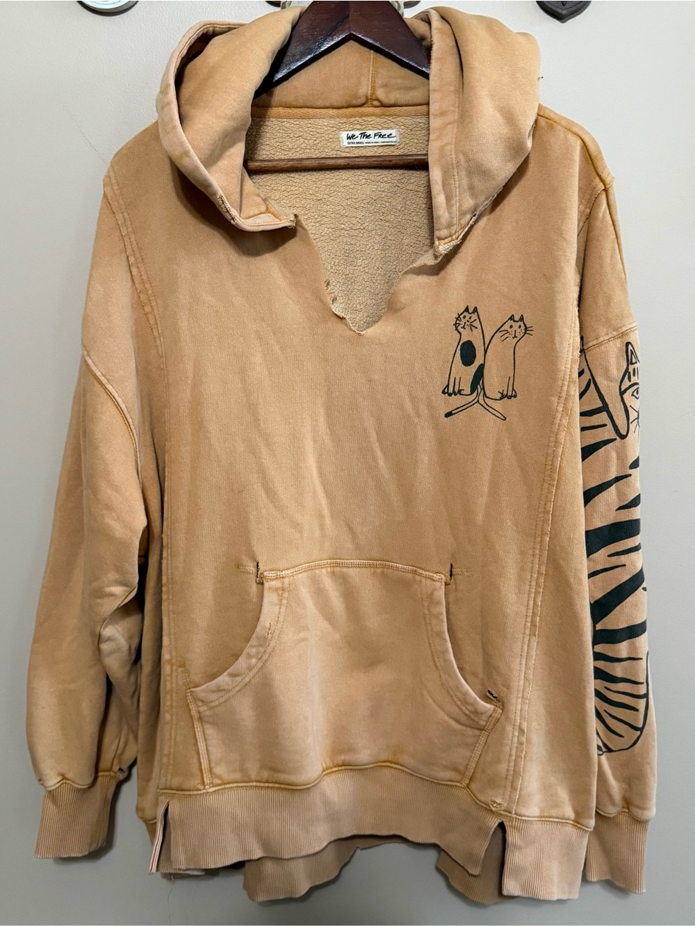 RARE & HTF We The Free by Free People Sha La La Hoodie with Cat Graphics Sz XS - Picture 3 of 11